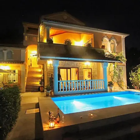 Family Friendly With A Swimming Pool Lovran, Opatija - 14178 Apartment