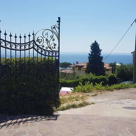 Family Friendly With A Swimming Pool Lovran, Opatija - 14178 Apartment *