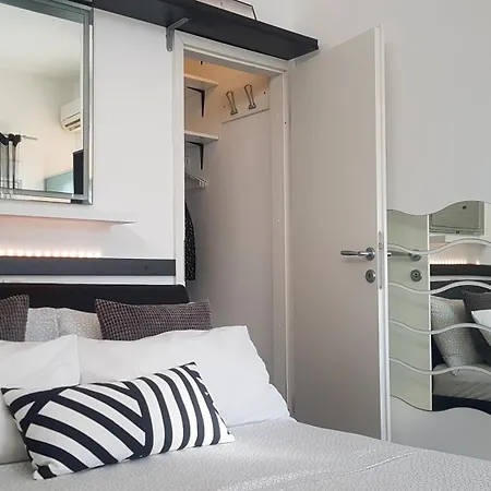 Family Friendly With A Swimming Pool Lovran, Opatija - 14178 Apartment Lovran